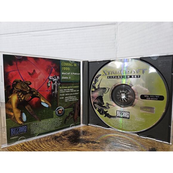 StarCraft, Star Craft Expansion Set Brood War & StarCraft II Wings of Liberty PC - Picture 3 of 9